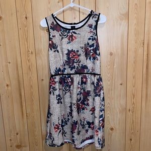 SOLD ⏰ Floral dress!